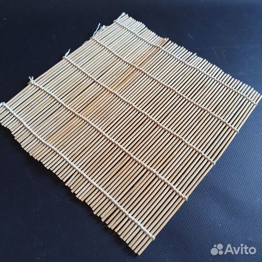 Бамбуковый коврик для скручивания ролл + палочки