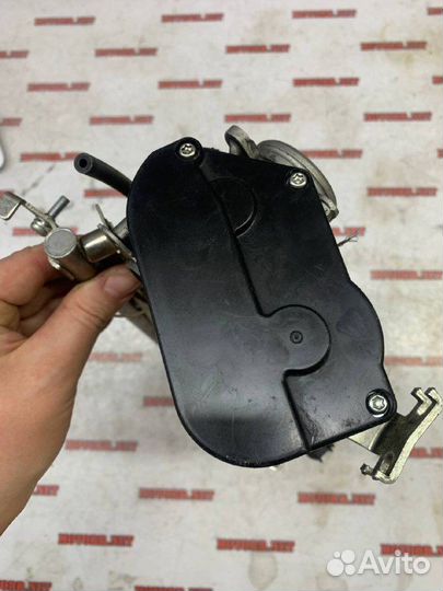 Yamaha YZF-R6 08 блок дроссельных заслонок