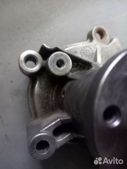 Помпа Huyndai Sonata 2.0 beta (g4gc)