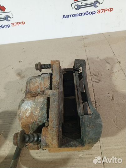 Суппорт тормозной передний Chevrolet Blazer