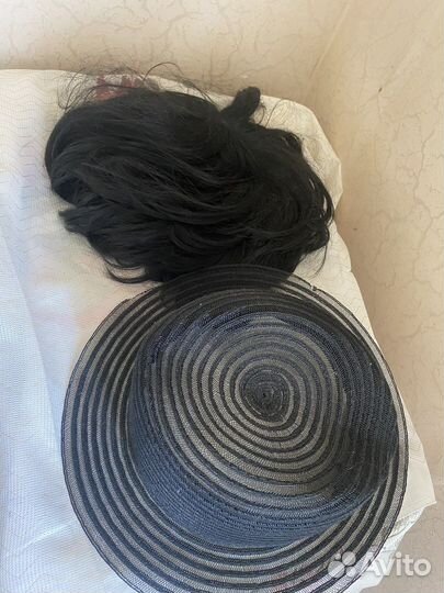 Шляпа с париком