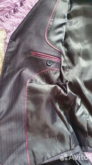 Костюм школьный новый