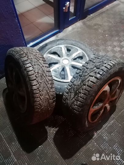 Pirelli Ice Zero 195/65 R15