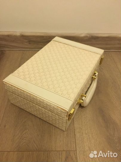 Шкатулка для украшений чемоданчик