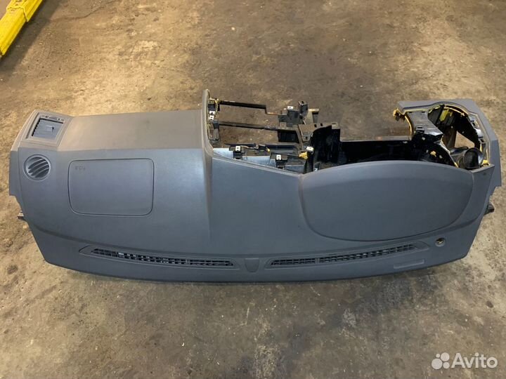 Панель приборов (торпеда) Ssangyong Kyron D100