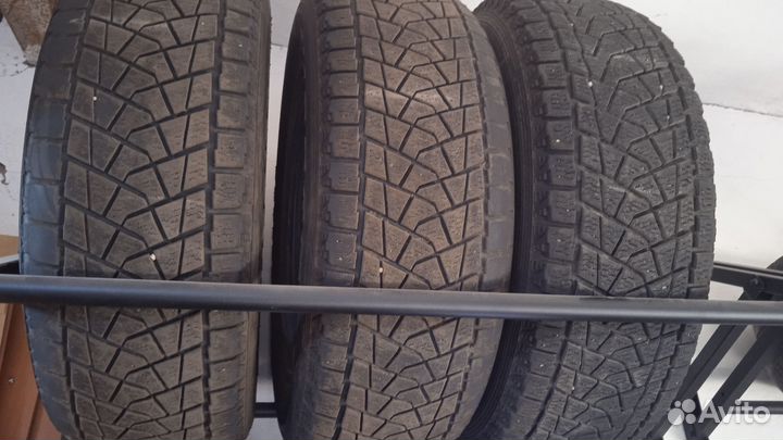 Bridgestone Blizzak DM-Z2 2.25/70 R15