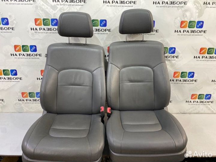 Комплект сидений Toyota Land Cruiser 200 2UZ-FE