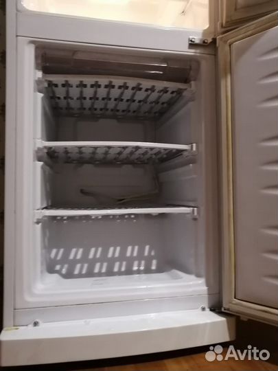 Холодильник бу LG