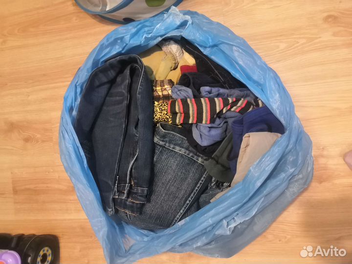 Одежда пакетом отдам