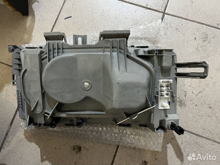 Передние фары mercedes e190