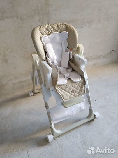 Стульчик для кормления Happy Baby