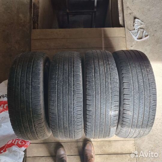 Michelin Latitude Tour HP 215/60 R17