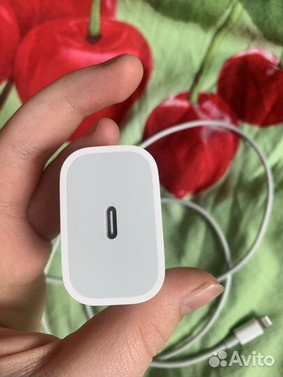 Зарядное устройство для iPhone