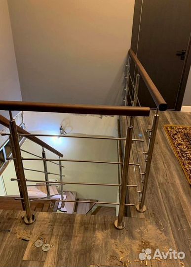 Прямая лестница на металлокаркасе