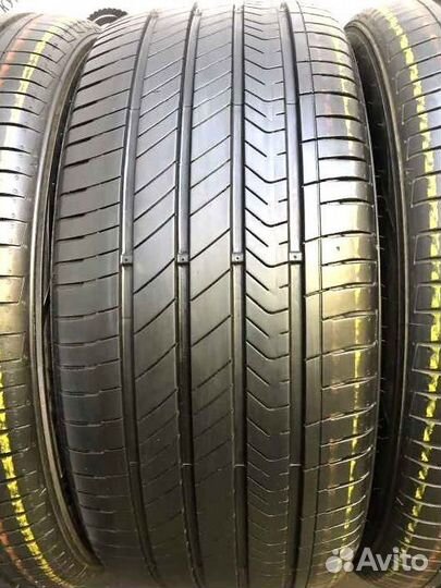 Kumho Majesty Solus KU50 215/55 R17 98W