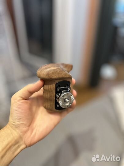 Smallrig 1941 Wooden Handle Right Arri Rosette