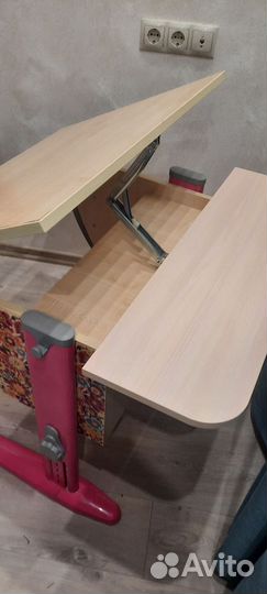 Письменный стол для школьника