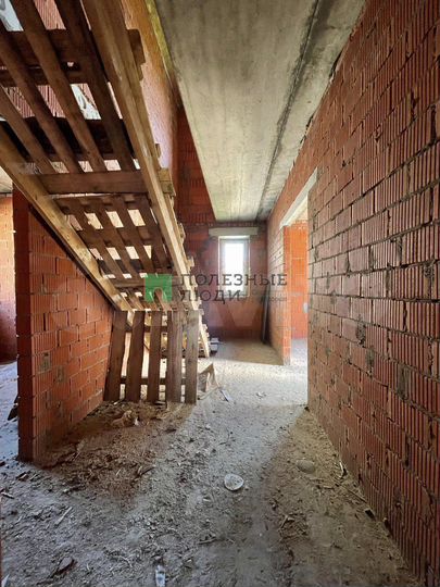 Коттедж 209,7 м² на участке 9,7 сот.