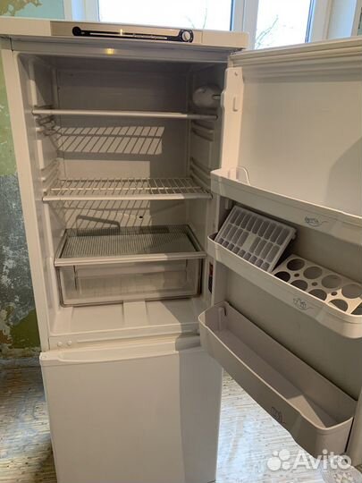 Холодильник бу indesit