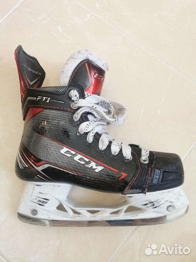Коньки хоккейные CCM Ft1 4EE