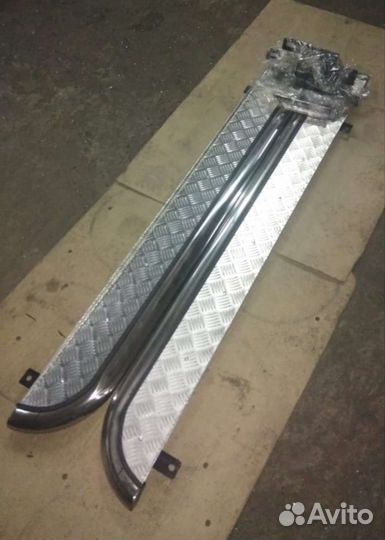 Пороги на авто труба с листом из нержавеющей стали