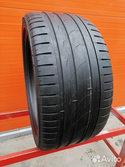 Nokian Tyres zLine SUV 295/35 R21 107Y