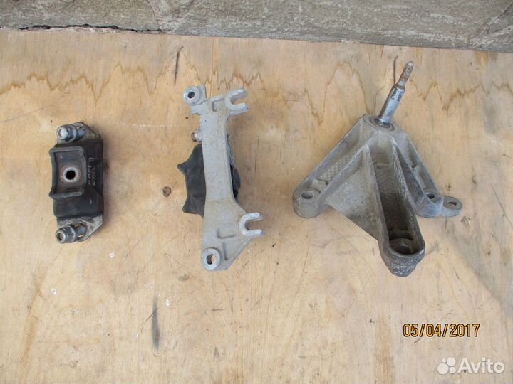 Подушки двигателя Рено Логан 1 1,6 МКПП 8кл