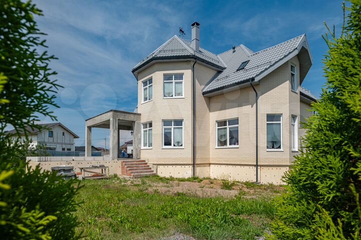 Дом 232 м² на участке 16,5 сот.