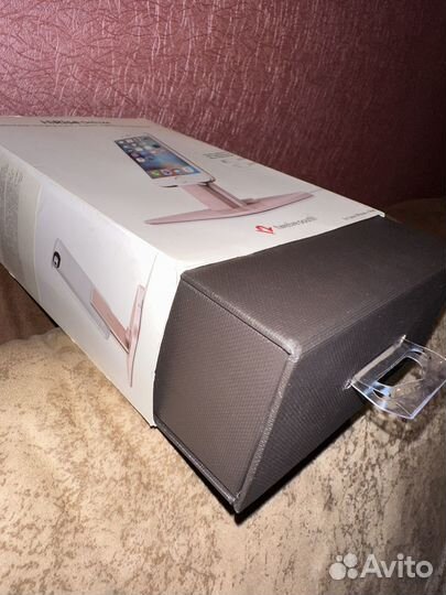 Подставка для iPhone с зарядным кабелем