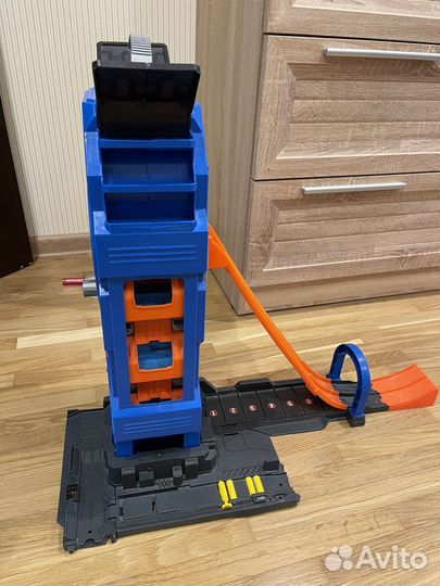 Гараж Hot Wheels