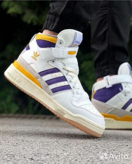 Кроссовки женские Adidas