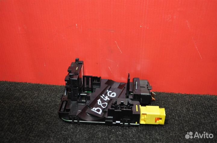 Блок управления volkswagen jetta 1K2