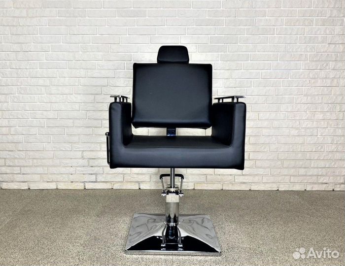 Парикмахерское кресло Paris, с откидной спинкой