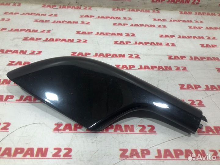 Крышка рейлинга задняя правая Toyota Land Cruiser