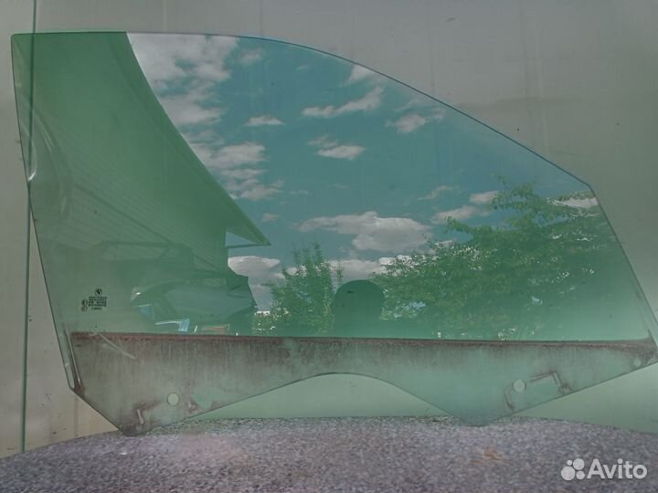 Стекло переднее правое Бмв BMW X3 E83 2004-2010