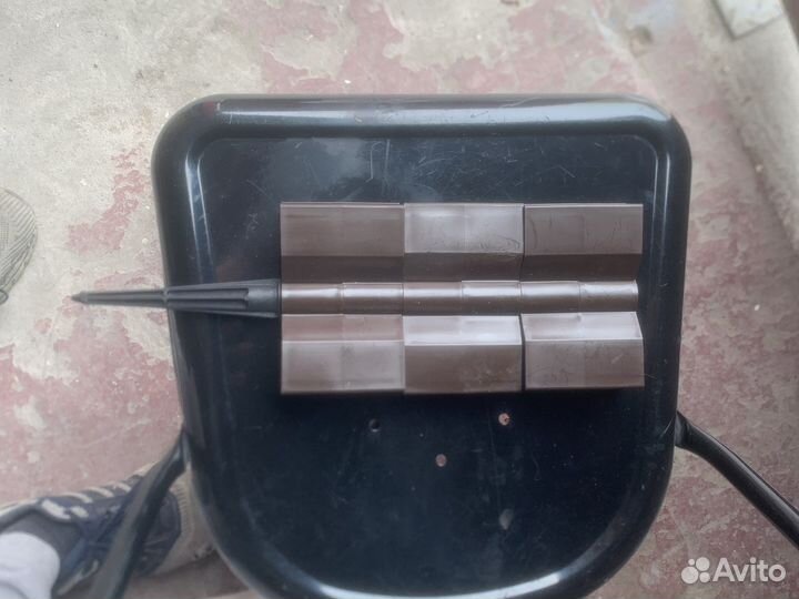 Угловые шарнирные петли для грядки