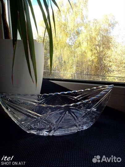 Ваза хрустальная ладья