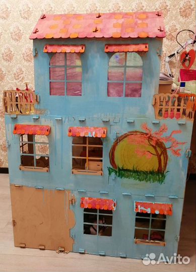 Домик кукольный с мебелью