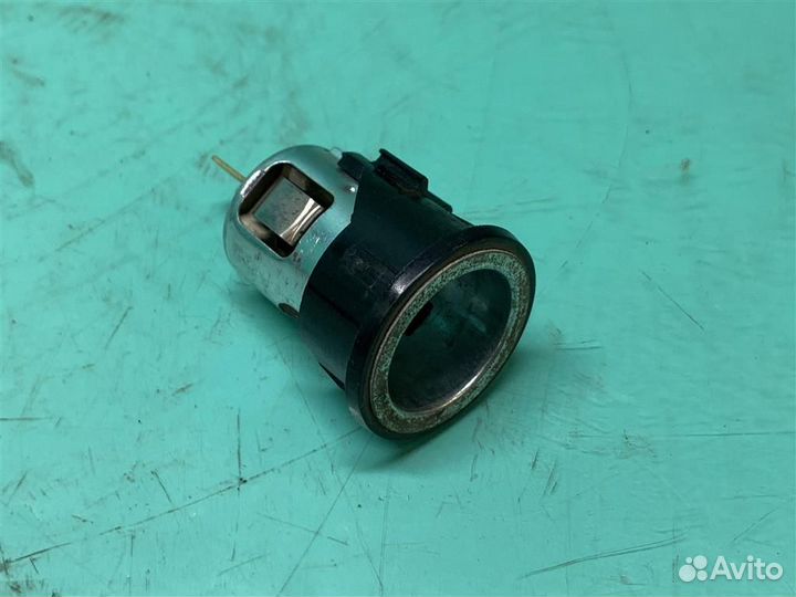 Розетка 12V #:7368 Mercedes-Benz W220 S-Class 19