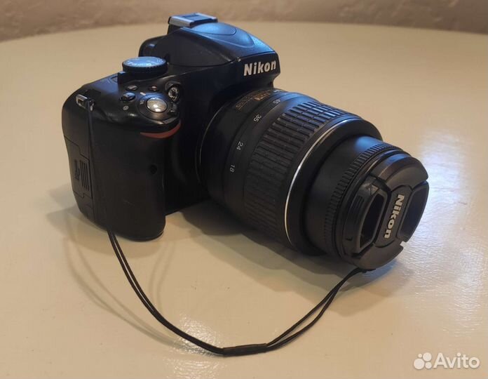 Nikon D5100 AF-S DX nikkor 18-55mm f/3.5-5.6G VR