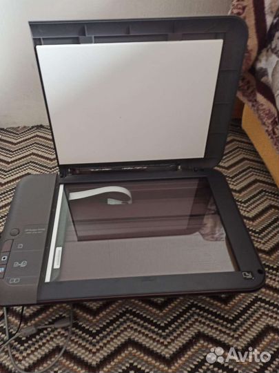 Цветной лазерный принтер HP Deskjet 1050A