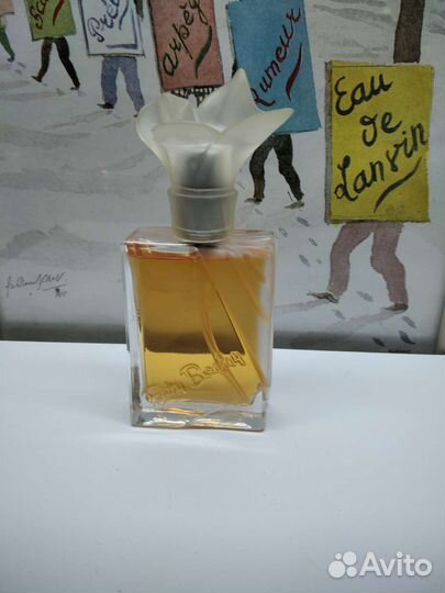 Снятости и современный Yves Rocher и Avon