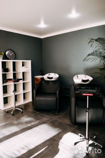 Аренда по часам места парикмахера, визажиста