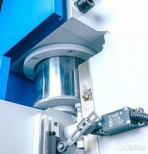 Листогибочный гидравлический пресс MetalTec