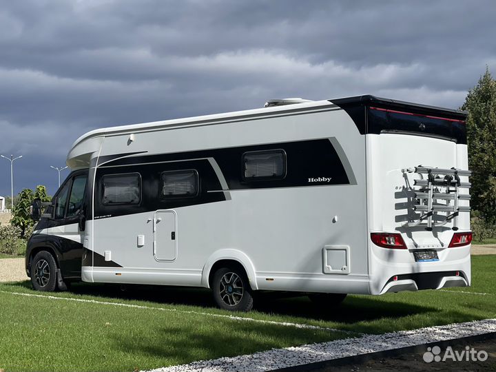 Полуинтегрированный Hobby Optima De Luxe, 2019