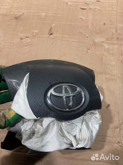 Подушка безопасности в руль Toyota Highlander