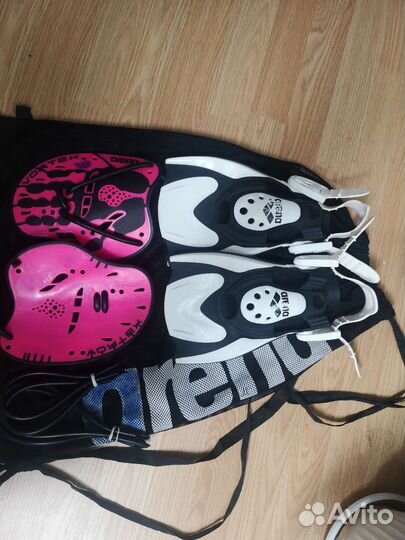 Ласты и лопатки для плавания Arena