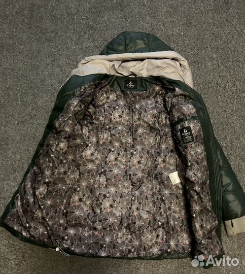 Пуховик женский