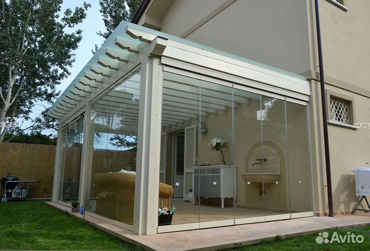 Безрамное раздвижное остекление