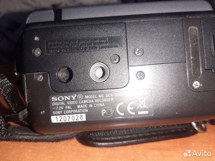 Видеокамера Sony DCR-SR67